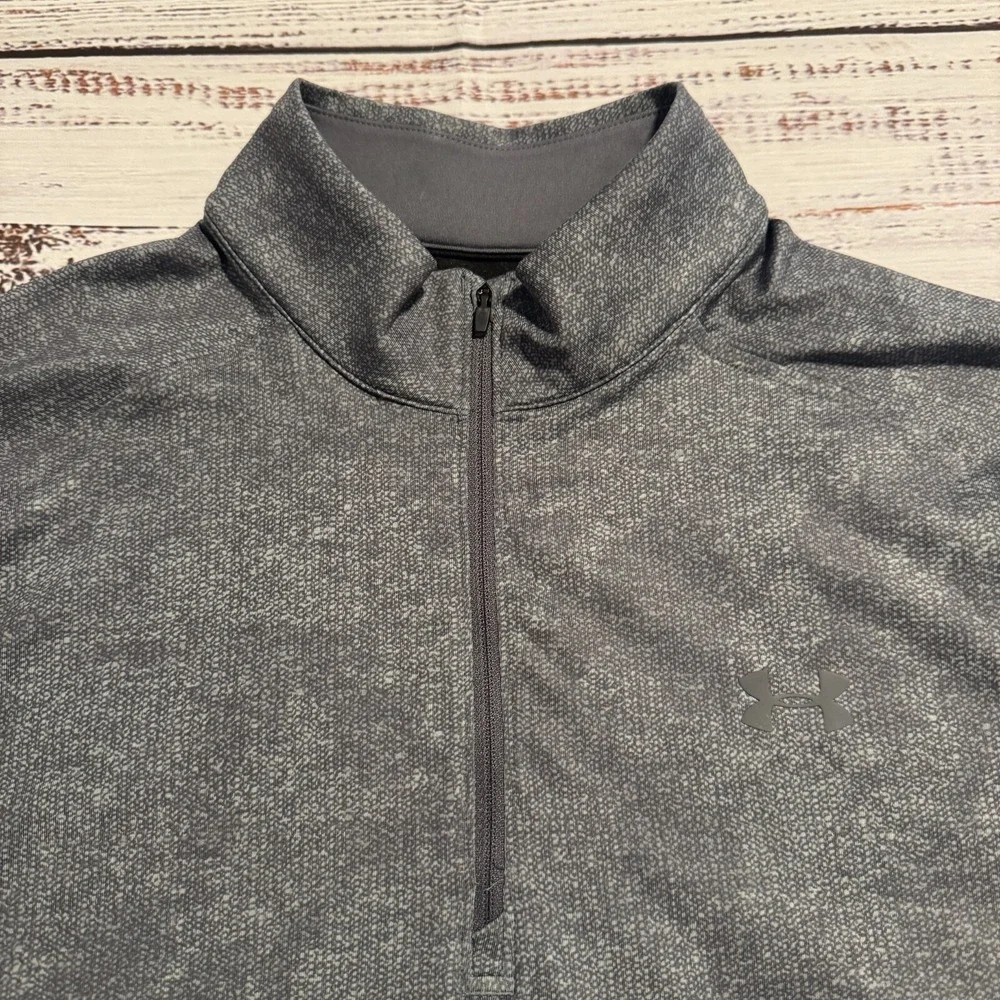 Under Armour 1/2 Half Zip Long Sleeve Gray Pullover Men's Size Medium‎
